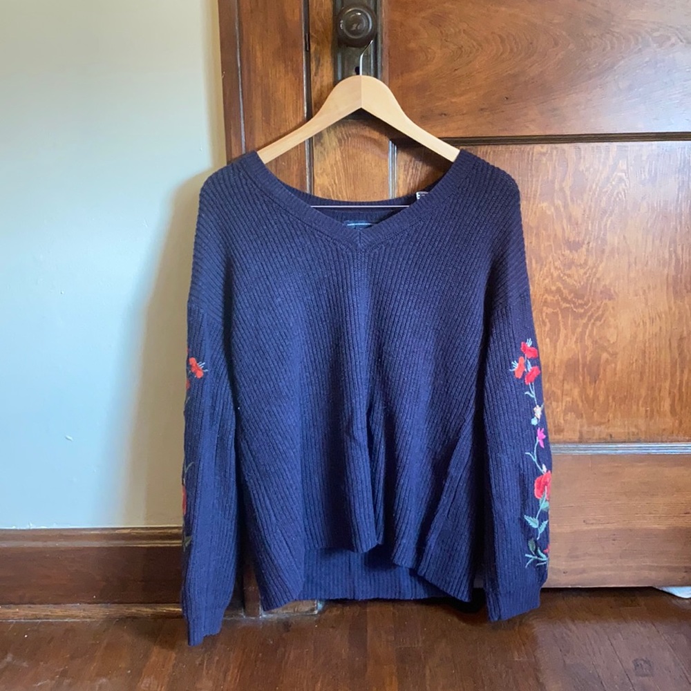 American Eagle floral embroidered sweater